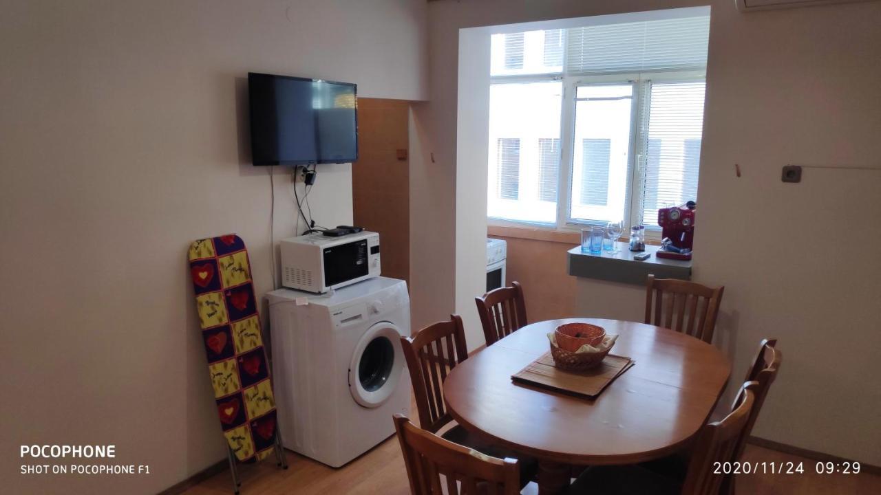 Unique Location Apartment With Parking 布尔加斯 外观 照片